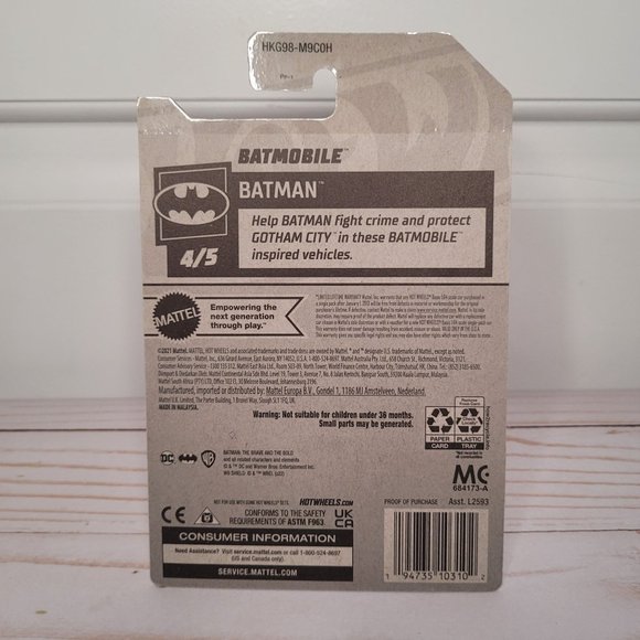 FREE w/ Purchase - NWT Hot Wheels Batman Batmobile 4/5 Die Cast Car 137/250 - Picture 6 of 6